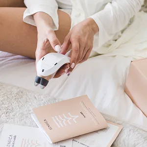 סנסיליפט: מכשיר אנטי אייג'ינג למיצוק עור הפנים | 5 דקות בשבוע | Sensica